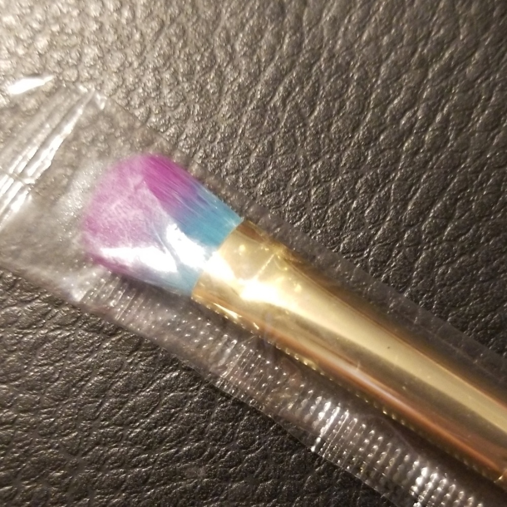 Missglam eyeshadow brush N15